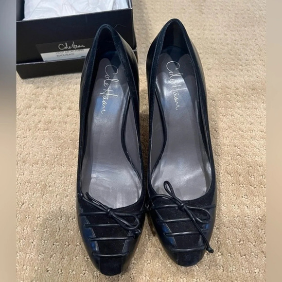 Cole Haan Black Pump with Bow - Picture 1 of 4